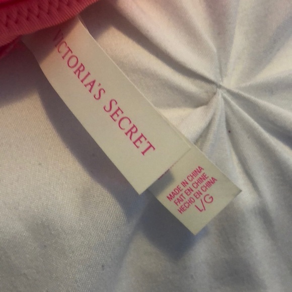 Super cute Victoria’s Secret bandeau bikini - Picture 2 of 2